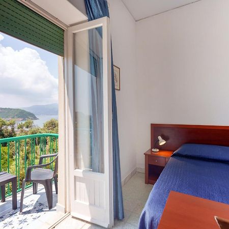 Hotel Riviera بروسيدا المظهر الخارجي الصورة