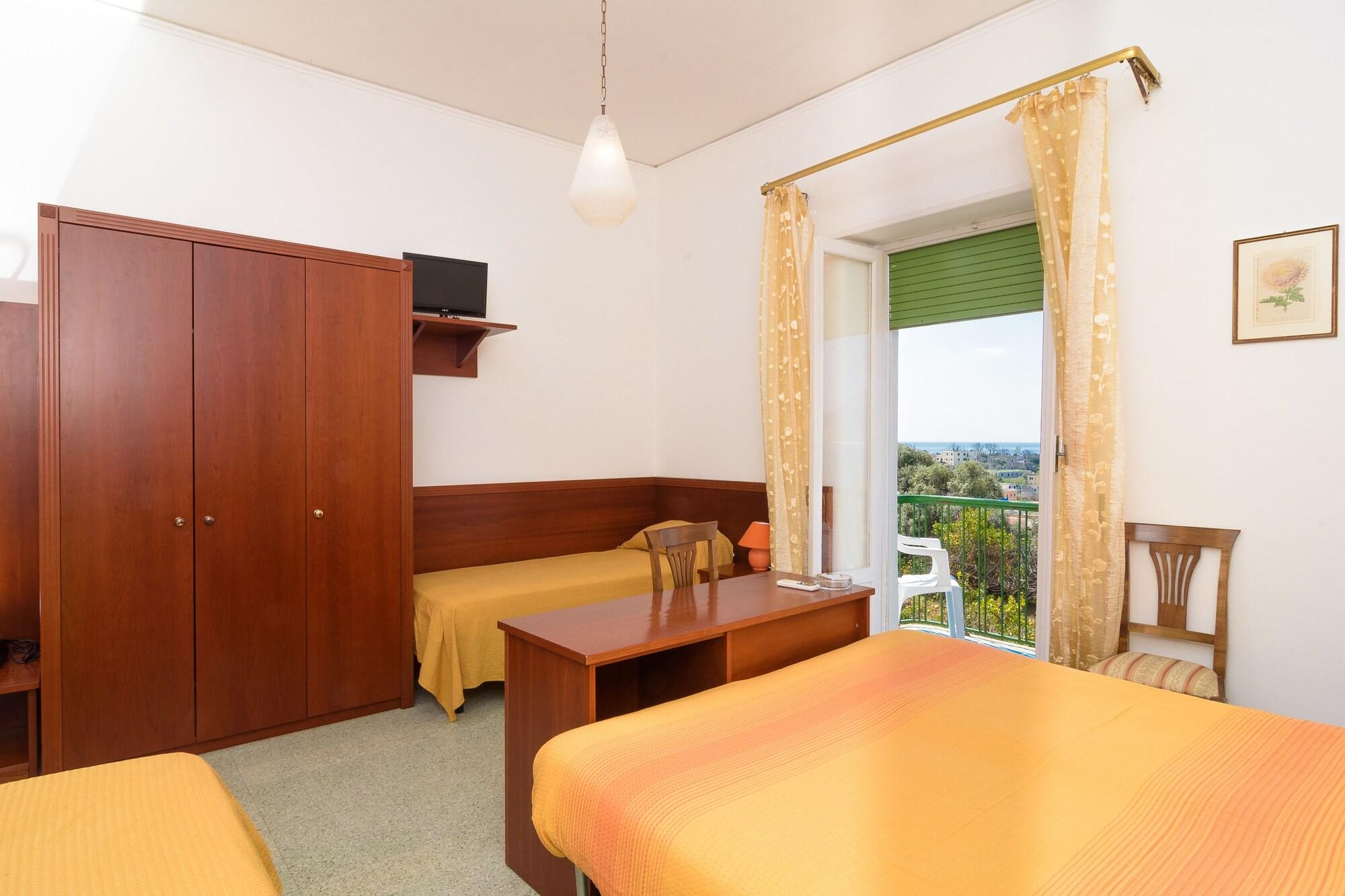 Hotel Riviera بروسيدا المظهر الخارجي الصورة