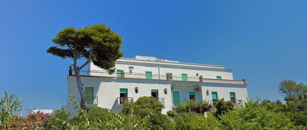 Hotel Riviera بروسيدا المظهر الخارجي الصورة
