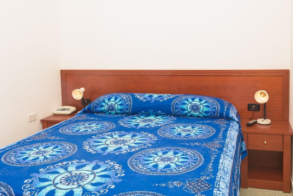 Hotel Riviera بروسيدا المظهر الخارجي الصورة