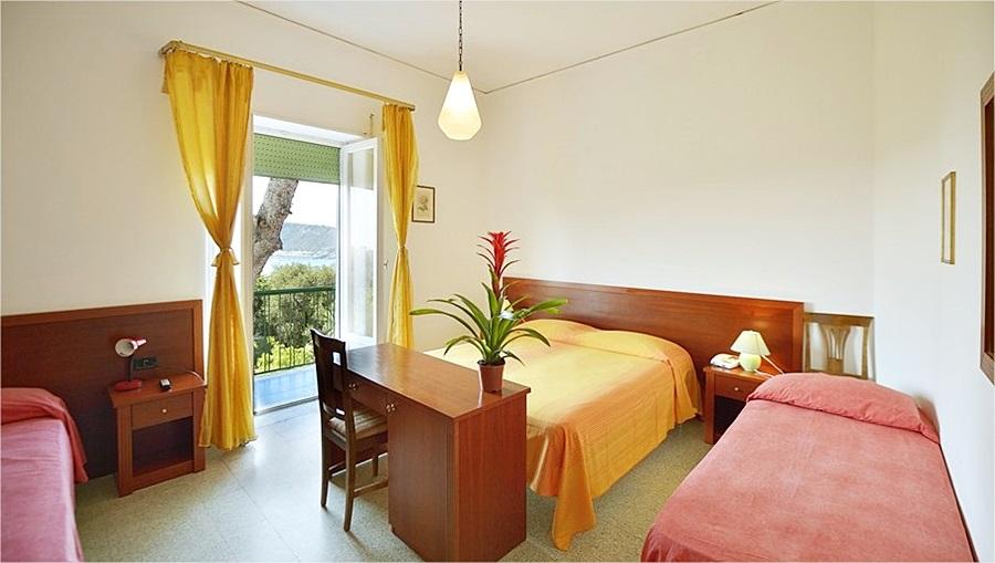 Hotel Riviera بروسيدا المظهر الخارجي الصورة