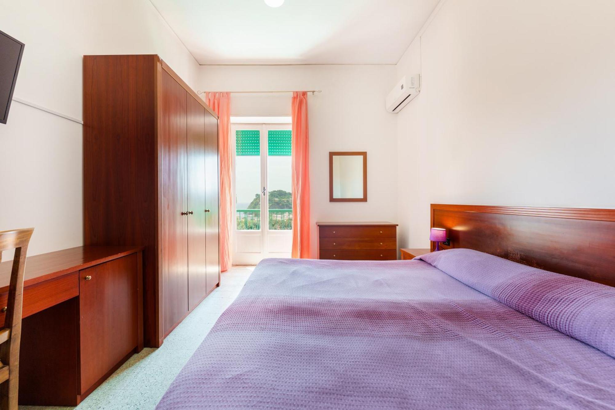 Hotel Riviera بروسيدا المظهر الخارجي الصورة