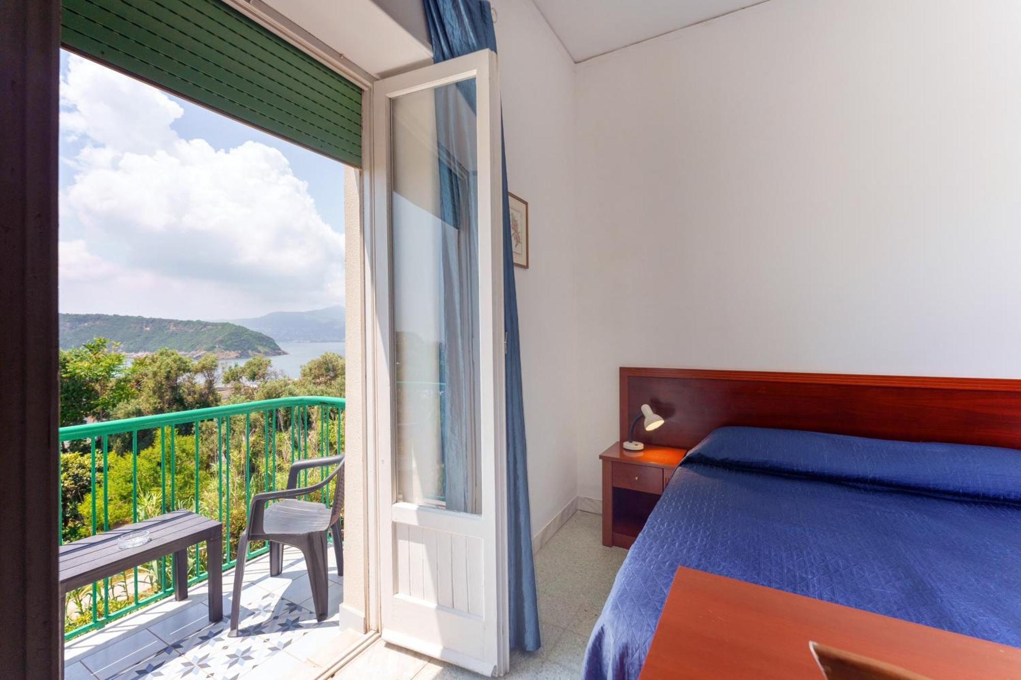 Hotel Riviera بروسيدا المظهر الخارجي الصورة