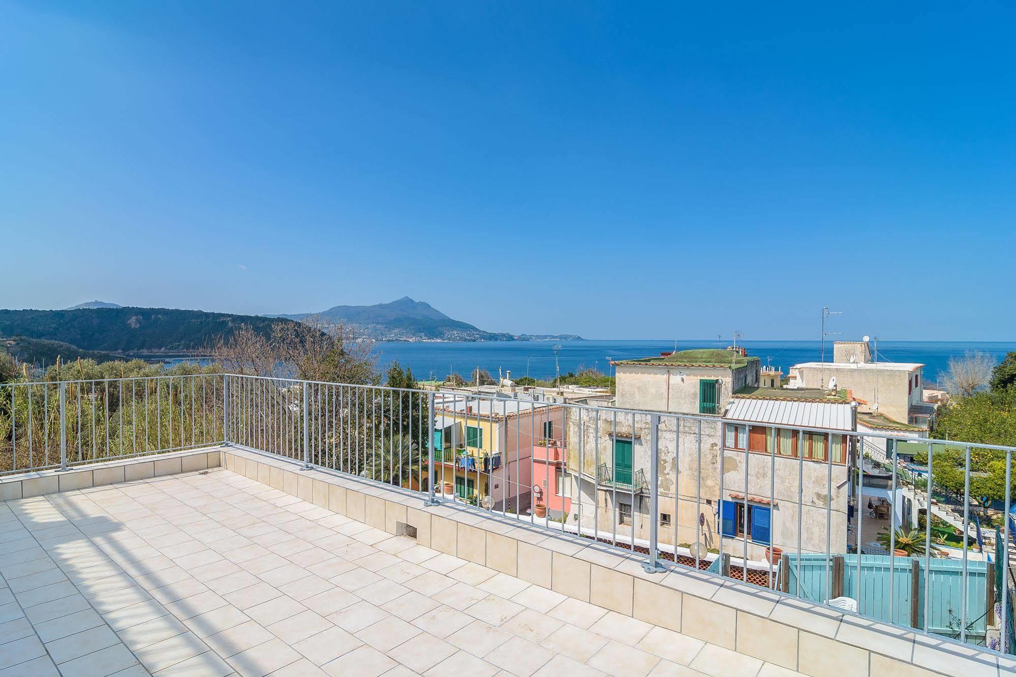 Hotel Riviera بروسيدا المظهر الخارجي الصورة